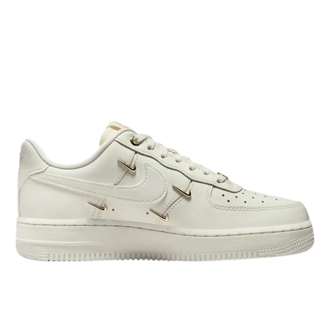 Nike Air Force 1 ’07 LX